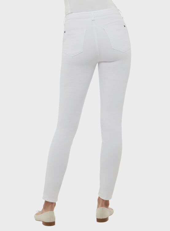 Rikki Skinny Jean Rip & Patch