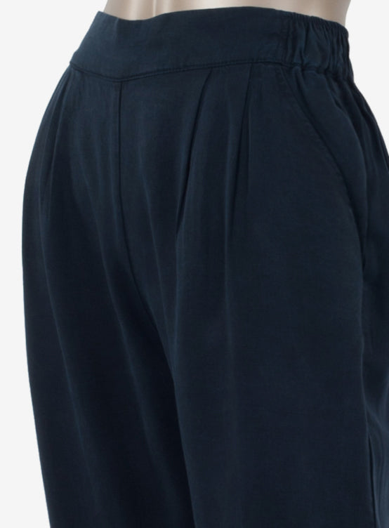 Ivy Pleated Pull On Ankle Pant